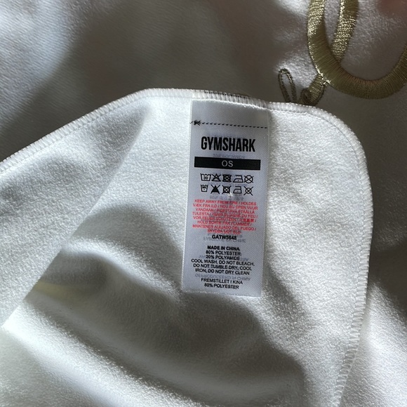 NEW GYMSHARK LEGGINGS WITH NEW TOWEL - Picture 5 of 7